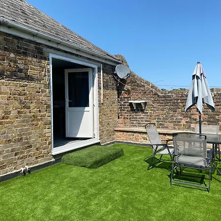 Rivendell Spacious Two Bedroom 1St Floor Flat Broadstairs Exterior photo