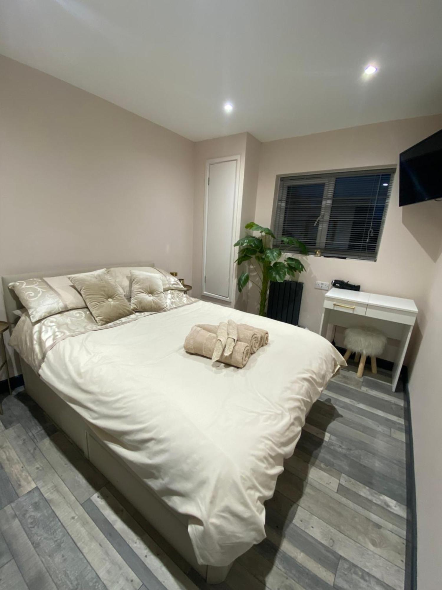 Rivendell Spacious Two Bedroom 1st Floor Flat Apartment