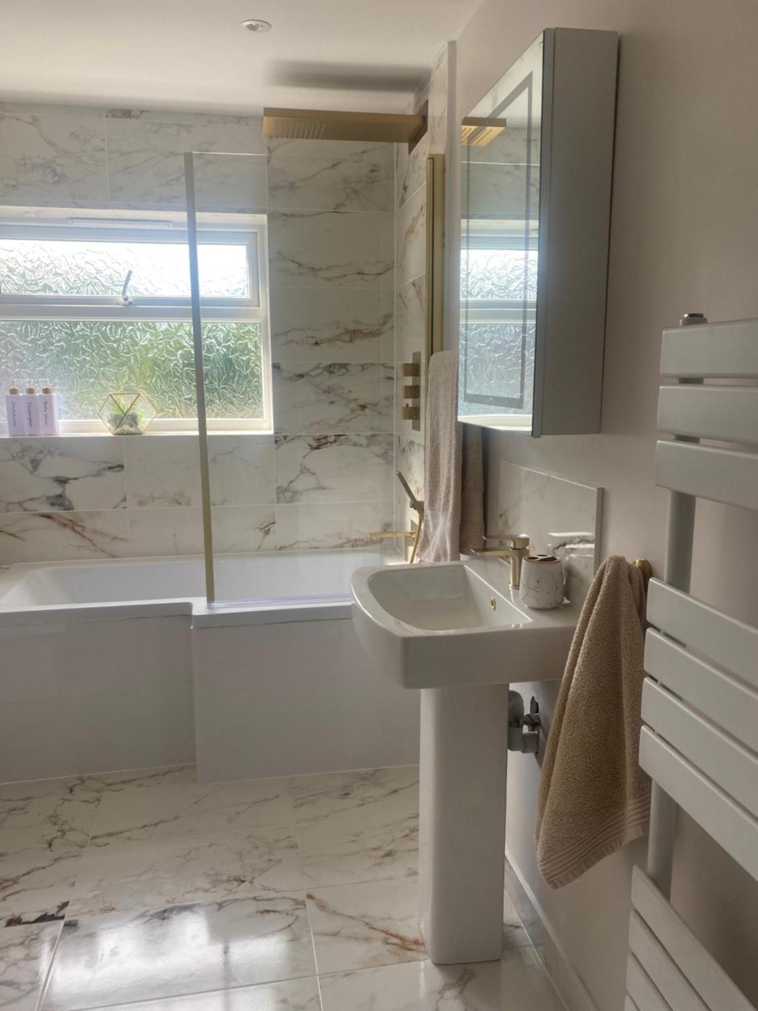 Rivendell Spacious Two Bedroom 1st Floor Flat *
